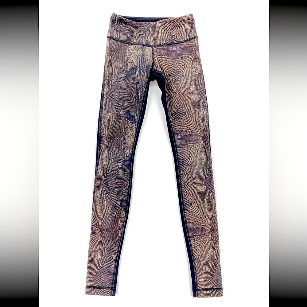 *RARE* LULU lemon leggings ~ like NEW